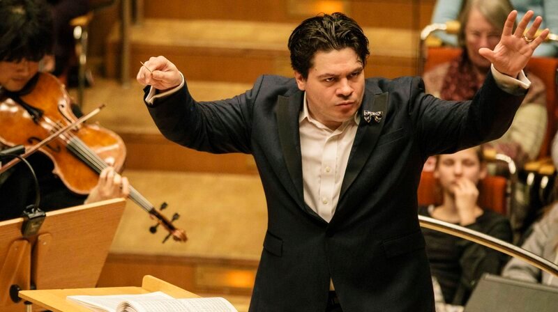Cristian M?celaru – Chefdirigent des WDR Sinfonieorchesters. – Bild: WDR/​Joern Neumann