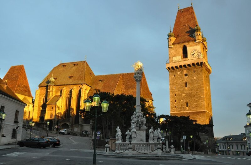 Der Sonntagsgottesdienst heute wird aus der Pfarrkirche Sankt Augustin in Perchtoldsdorf ausgestrahlt. – Bild: ZDF und B. Kemptner./B. Kemptner Der Sonntagsgottesdienst heute wird aus der Pfarrkirche Sankt Augustin in Perchtoldsdorf ausgestrahlt. – Bild: ZDF und B. Kemptner./B. Kemptner