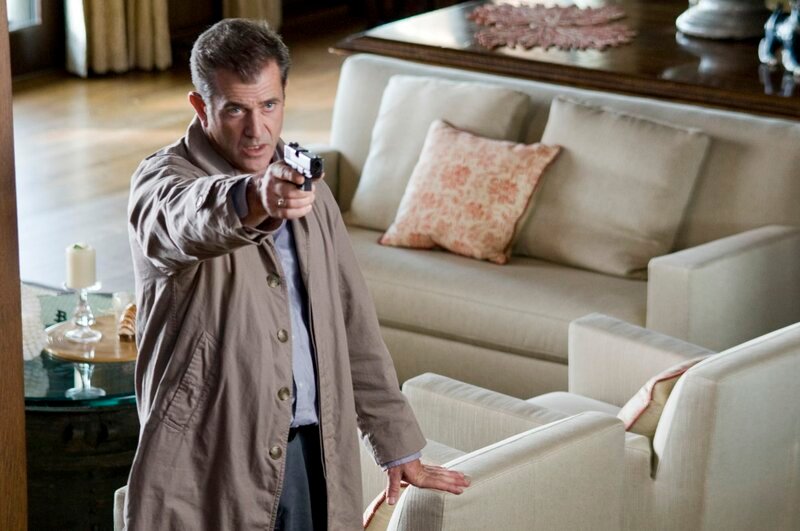 Um seine ermordete Tochter zu rächen, geht Thomas Craven (Mel Gibson) ohne Rücksicht auf Verluste seinen Weg. – Bild: Macall Polay / © 2009 GK Films LLC. All Rights Reserved. Um seine ermordete Tochter zu rächen, geht Thomas Craven (Mel Gibson) ohne Rücksicht auf Verluste seinen Weg. – Bild: Macall Polay / © 2009 GK Films LLC. All Rights Reserved.