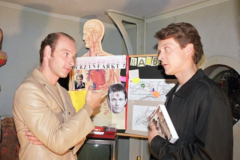 Jetzt bringen wir unsere Männer um – Bild: ORF/​-. Andere Verwendung