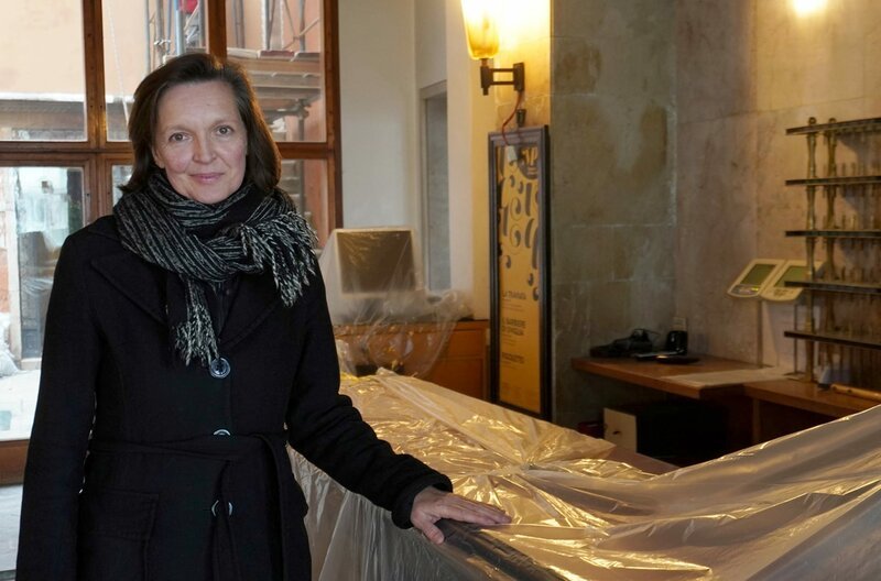 Das venezianische Hotel Gabrielli von Francesca Perkhofer ist seit 1856 ein Familienbetrieb und muss nach dem Hochwasser renoviert werden. – Bild: ZDF / © Spiegel TV/Detlev Konnerth Das venezianische Hotel Gabrielli von Francesca Perkhofer ist seit 1856 ein Familienbetrieb und muss nach dem Hochwasser renoviert werden. – Bild: ZDF / © Spiegel TV/Detlev Konnerth