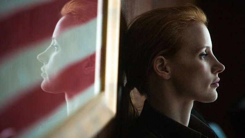 Zwei Jahre nach den Anschlägen vom 11. September schließt sich die junge CIA-Agentin Maya (Jessica Chastain) der Jagd auf Al-Qaida-Führer Osama bin Laden an. – Bild: 2012 Zero Dark Thirty, LLC. All Rights Reserved. ©2012 Zero Dark Thirty, LLC. All Rights Reserved.