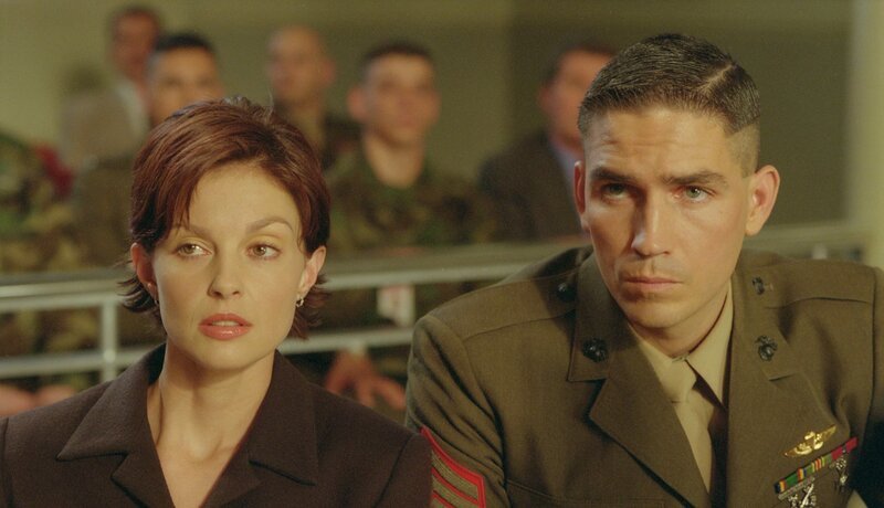 Kann die Liebe von Claire Kubik (Ashley Judd) und Tom Kubik (James Caviezel) den Strapazen im Gerichtssaal standhalten? – Bild: ZDF und Lionsgate.