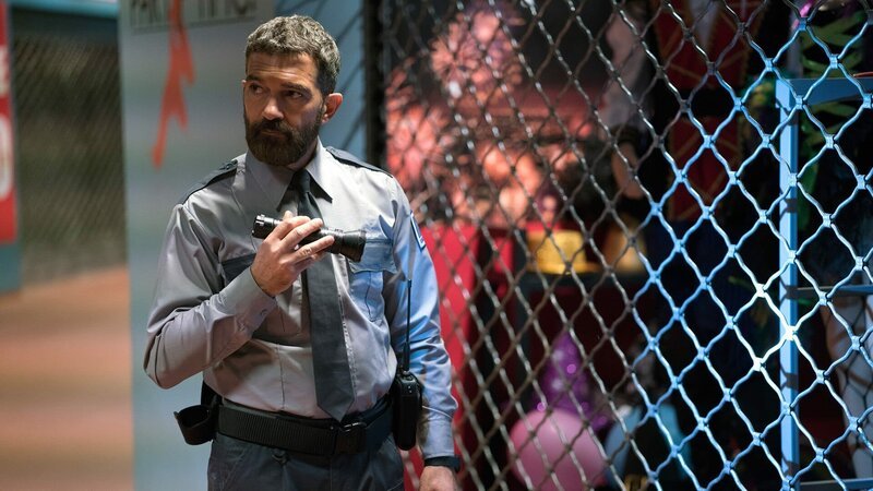 Eduardo ‚Eddie‘ Deacon (Antonio Banderas) ist Sicherheitsmann in einem Einkaufszentrum – Bild: RTL Zwei