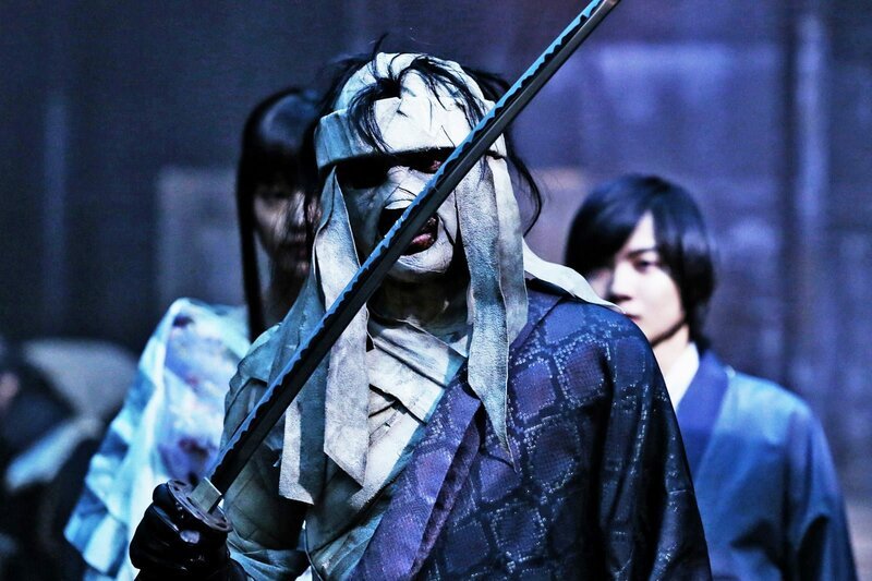 Der bösartige Schwertkämpfer Makoto Shishio (Tatsuya Fujiwara) will Japan in eine Katastrophe stürzen. – Bild: Splendid Film /​ MDVD
