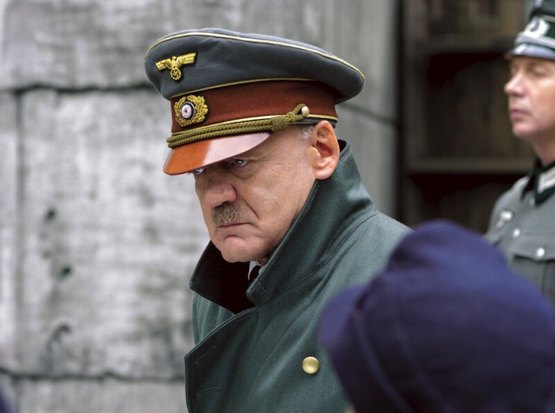 Adolf Hitler (Bruno Ganz). – Bild: ZDF und NDR; Constantin Film
