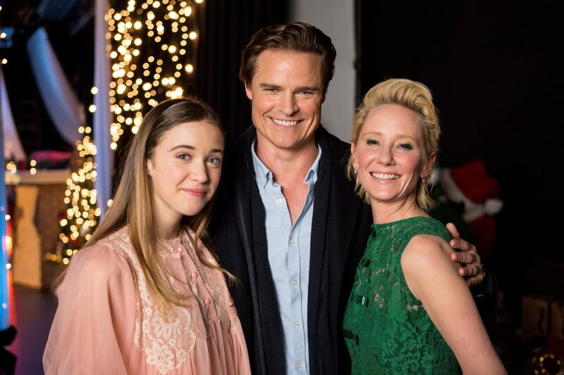 Ein Weihnachten zum Verlieben – Bild: 2016 Carol and Company Productions Ltd. All Rights Reserved