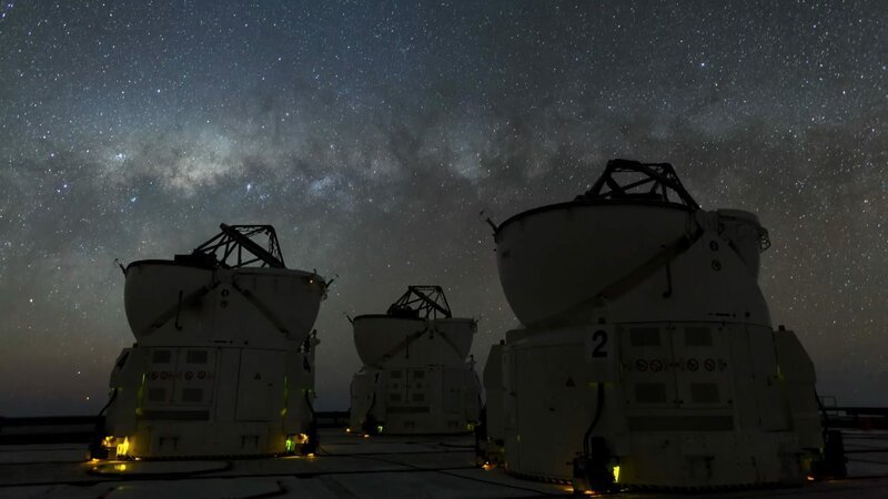 Die Astrobiologie konzentriert sich auf verschiedene Forschungsgebiete: Planeten, Planetensysteme, Ursprung des Lebens sowie SETI und METI – die Suche nach und die Kommunikation mit extraterrestrischer Intelligenz. – Bild: N24 Doku Die Astrobiologie konzentriert sich auf verschiedene Forschungsgebiete: Planeten, Planetensysteme, Ursprung des Lebens sowie SETI und METI – die Suche nach und die Kommunikation mit extraterrestrischer Intelligenz. – Bild: N24 Doku