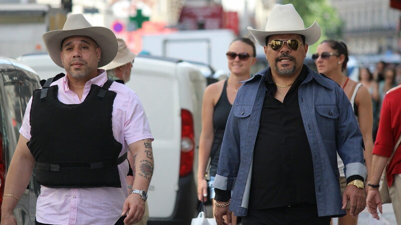 Eddie (Edgar Garcia) und Luis (Luis Guzmán) – Bild: 2015 PRIP Productions, LLC. All Rights Reserved. Eddie (Edgar Garcia) und Luis (Luis Guzmán) – Bild: 2015 PRIP Productions, LLC. All Rights Reserved.
