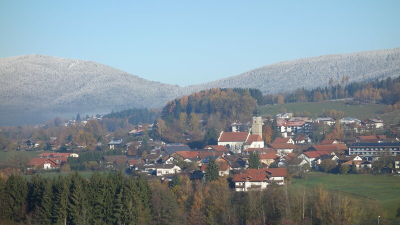 Drachselsried ist einer der Hauptorte im Zellertal. – Bild: BR / BR Drachselsried ist einer der Hauptorte im Zellertal. – Bild: BR / BR