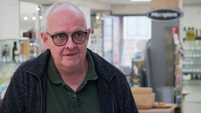 Ladenbesitzer Wolfgang Moritz gibt auf. – Bild: SWR Ladenbesitzer Wolfgang Moritz gibt auf. – Bild: SWR