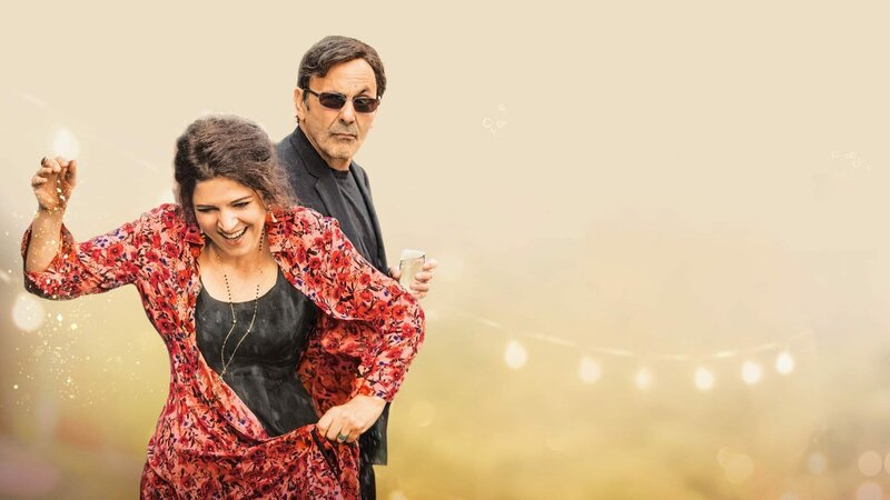 Champagner & Macarons – Bild: 2019 Tiberius Film