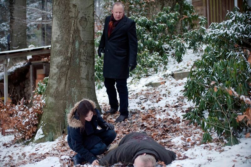 Borowski (Axel Milberg) und Sarah Brandt (Sibel Kekilli) kommen zu spät. Der Mörder hat erneut zugeschlagen. – Bild: rbb/​NDR/​Marion von der Mehden