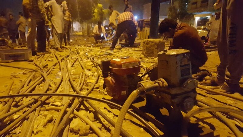 In der größten Stadt Pakistans ist Wasserdiebstahl ein großes Problem – und ein großes Geschäft. – Bild: ZDF und © MCN International.