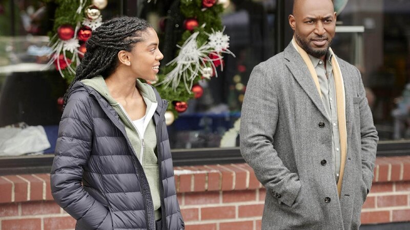 Einsatz für Dr. Christmas – Bild: 2021 Paramount Pictures. All Rights Reserved.