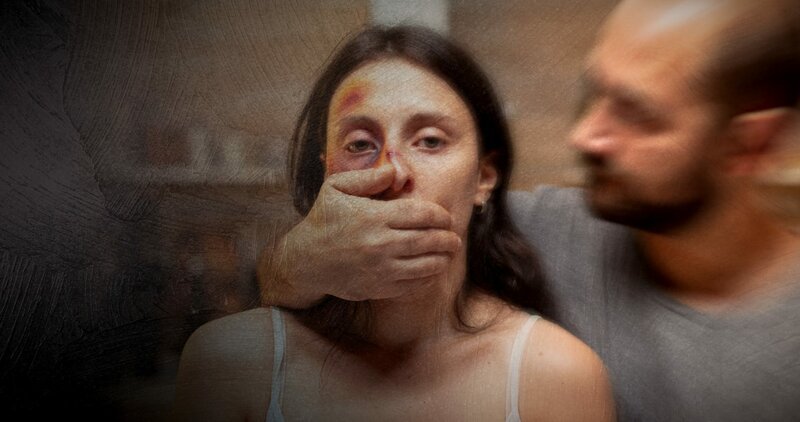 Jeden Tag versucht ein Mann in Deutschland seine Partnerin oder Ex-Partnerin umzubringen. Jeden dritten Tag gelingt es ihm. Jeden dritten Tag passiert ein Femizid. Ein Femizid ist der Mord an einer Frau aufgrund ihres Geschlechts. Fast jedem Femizid geht häusliche Gewalt voraus. Im Jahr 2019 gab es laut Bundeskriminalamt 117 Femizide. – Bild: ZDF und Tobias Lenz./Tobias Lenz Jeden Tag versucht ein Mann in Deutschland seine Partnerin oder Ex-Partnerin umzubringen. Jeden dritten Tag gelingt es ihm. Jeden dritten Tag passiert ein Femizid. Ein Femizid ist der Mord an einer Frau aufgrund ihres Geschlechts. Fast jedem Femizid geht häusliche Gewalt voraus. Im Jahr 2019 gab es laut Bundeskriminalamt 117 Femizide. – Bild: ZDF und Tobias Lenz./Tobias Lenz