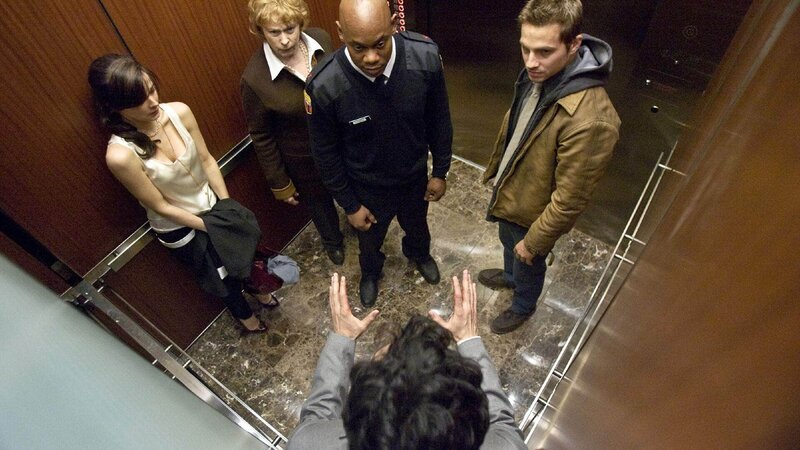 Devil - Fahrstuhl zur Hölle – Bild: RTL Die Verwendung des Materials von RTL Deutschland ist nur zur redaktionellen Berichterstattung im Zusammenhang mit der Sendung unter Angabe der Credits/​Quellenangabe und Beachtung der unter https:/​