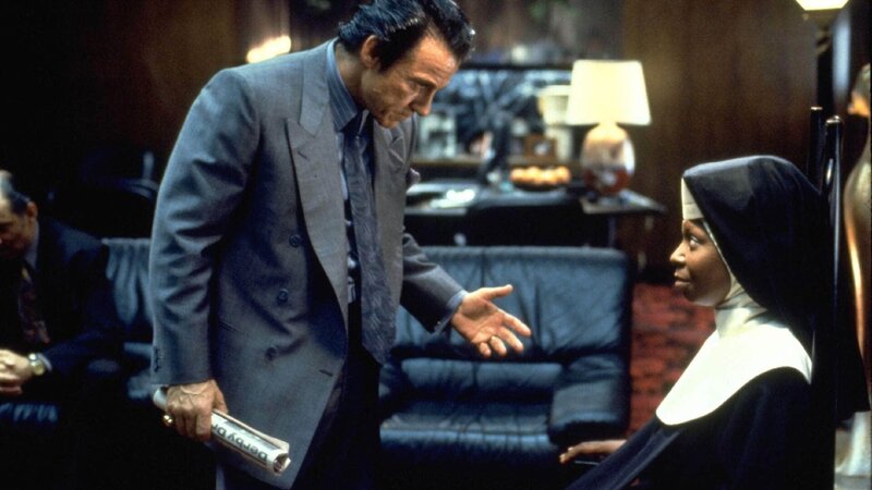 Sister Act - Eine himmlische Karriere – Bild: RTL /​ Disney Die Verwendung des Materials von RTL Deutschland ist nur zur redaktionellen Berichterstattung im Zusammenhang mit der Sendung unter Angabe der Credits/​Quellenangabe und Beachtung der unte