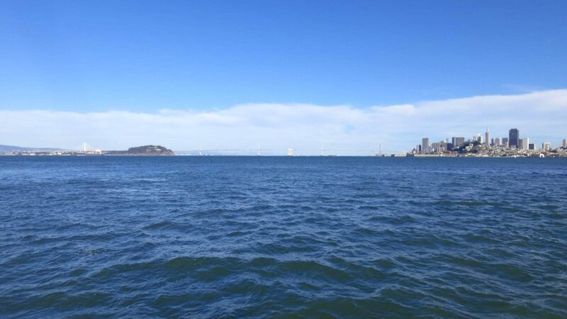 Bucht in San Francisco neben Alcatraz   Die Verwendung des sendungsbezogenen Materials ist nur mit dem Hinweis und Verlinkung auf TVNOW gestattet. – Bild: RTL /​ © 2015 Hoggard Films