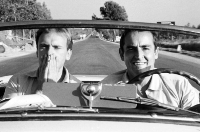 Bruno (Vittorio Gassman, re.) und Roberto (Jean-Louis Trintignant, li.) könnten unterschiedlicher nicht sein und dennoch werden die beiden Männer schnell unzertrennlich. – Bild: Fair Film