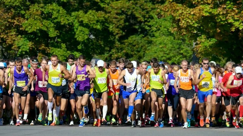 Marathonstart. – Bild: ORF/​ZDF