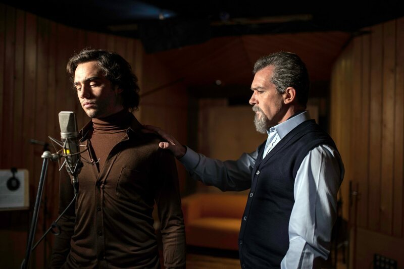 Toby Sebastian, Antonio Banderas. – Bild: ORF/​Atlas Film/​Sabrina Cirillo