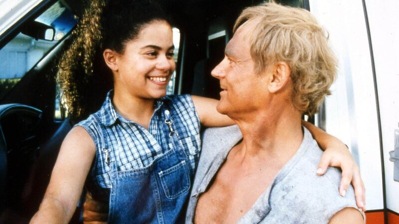 Zwei Fäuste für Miami – Bild: RTL /​ © KSM Film Die Verwendung des Materials von RTL Deutschland ist nur zur redaktionellen Berichterstattung im Zusammenhang mit der Sendung unter Angabe der Credits/​Quellenangabe und Beachtung der 