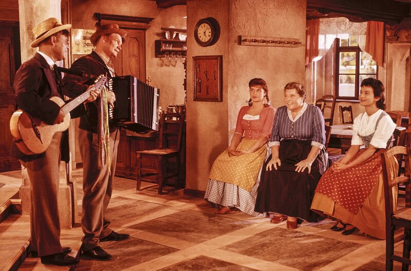 Die Lindenwirtin vom Donaustrand – Bild: ORF/​Beta Film