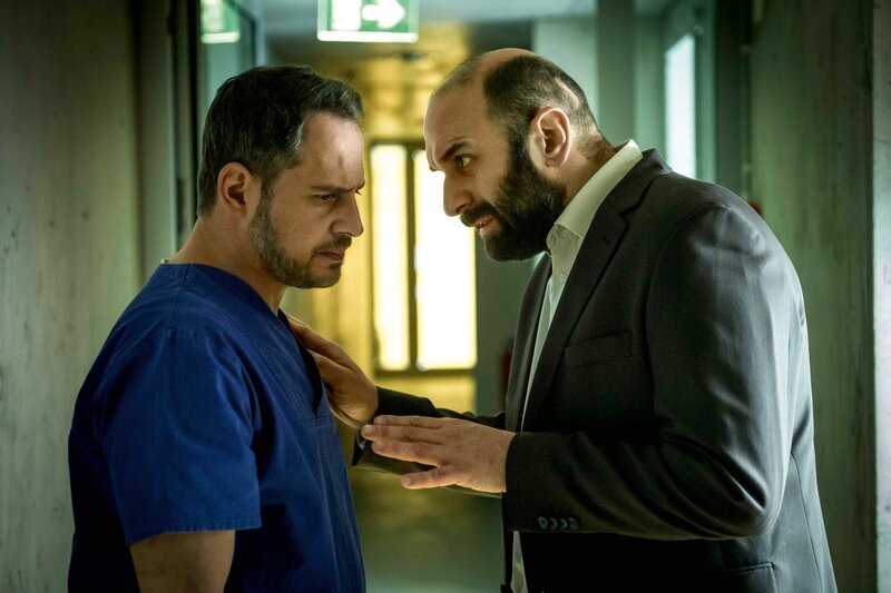 Abgeschnitten – Bild: ORF/​Pro7/​© 2018 Ziegler Film /​ Syrreal Entertainment /​ Warner Bros./​Stephen Rabold