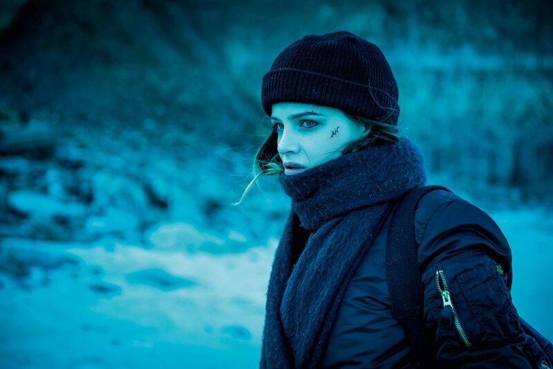 Abgeschnitten – Bild: ORF/​Pro7/​© 2018 Ziegler Film /​ Syrreal Entertainment /​ Warner Bros./​Stephen Rabold