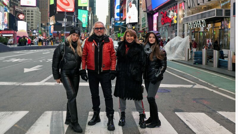 Die Geissens auf dem Times Square in New York City – Bild: RTL Zwei