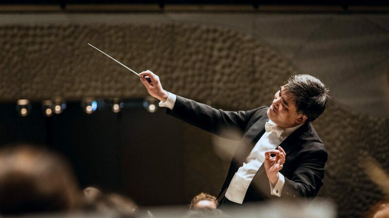  Das NDR Elbphilharmonie Orchester unter der Leitung von Alan Gilbert. – Bild: NDR/​Peter Hundert /​ NDR Presse und Information