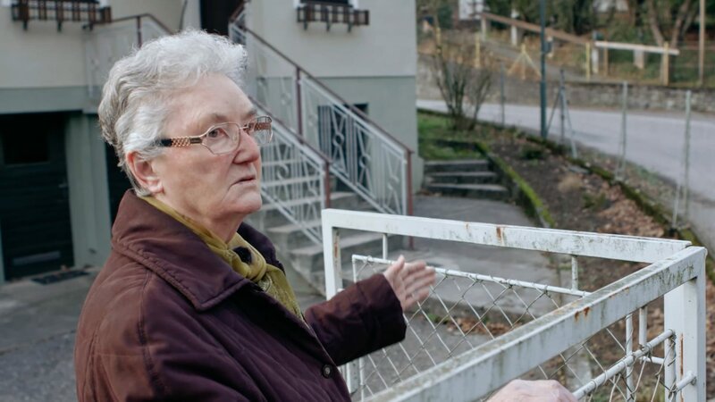 Barbara Weber, lokale Zeitzeugin und eine der Protagonistinnen des Films. – Bild: ORF/​© 2020 Hans Hochstöger