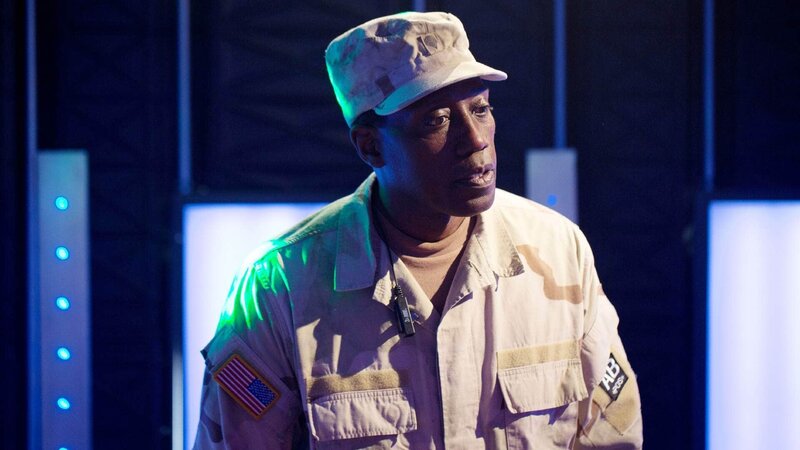 Armed Response - Unsichtbarer Feind – Bild: RTL /​ © Voltage Pictures Die Verwendung des Materials von RTL Deutschland ist nur zur redaktionellen Berichterstattung im Zusammenhang mit der Sendung unter Angabe der Credits/​Quellenangabe und Beacht