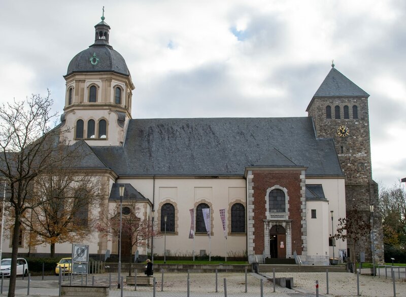 Der Sonntagsgottesdienst wird heute aus der Pfarrei Sankt Sebastian in Würselen ausgestrahlt. – Bild: ZDF und Pfr