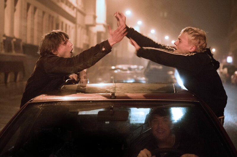 Als wir träumten – Bild: rbb/​WDR/​Rommel Film/​Pandora Film /​ rbb Presse & Information