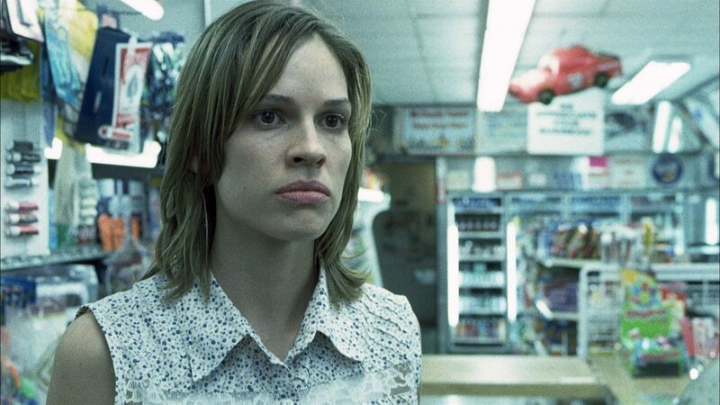 Buzzy (Hilary Swank) – Bild: 2003 Five Stories, Inc. All Rights Reserved. Lizenzbild frei Buzzy (Hilary Swank) – Bild: 2003 Five Stories, Inc. All Rights Reserved. Lizenzbild frei