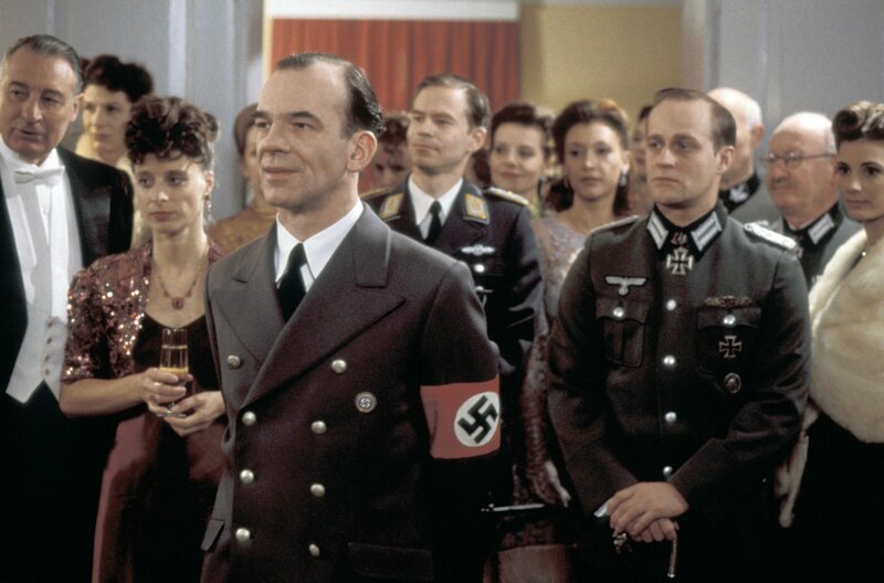 Rosenstraße – Bild: Studio Hamburg Letterbox Filmproduktion/​Leonine Studios/​Get Reel Productions B.V.