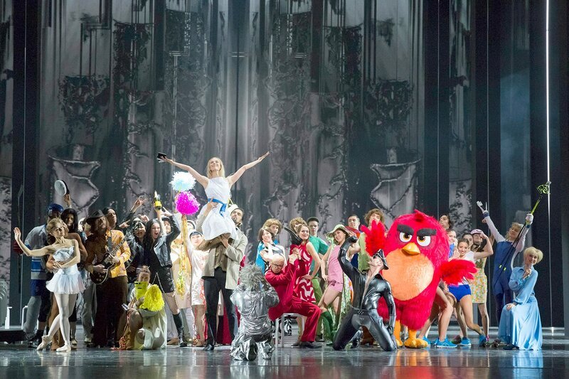 Das Ballett Land of Kalevala von Kenneth Greve inszeniert das finnische Nationalepos auf spektakuläre Weise. – Bild: Mirka Kleemola / © Mirka Kleemola / © Mirka Kleemola / © Saara Salmi/Ooppera & Baletti Das Ballett Land of Kalevala von Kenneth Greve inszeniert das finnische Nationalepos auf spektakuläre Weise. – Bild: Mirka Kleemola / © Mirka Kleemola / © Mirka Kleemola / © Saara Salmi/Ooppera & Baletti