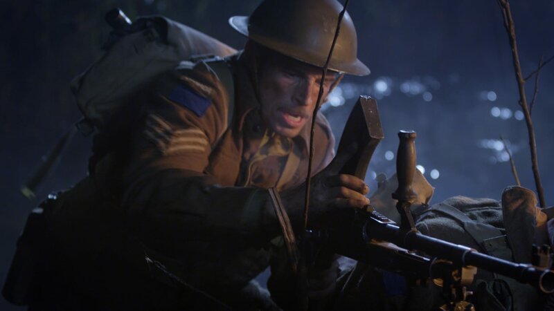 British Columbia, Canada – REENACTMENT – Sergeant Emile Laloge with gun. – Bild: Holdout Productions II Inc.