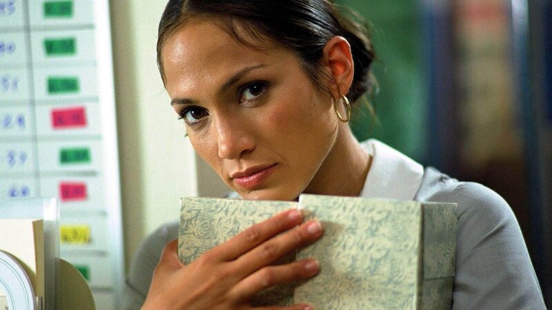 Zimmermädchen Marisa Ventura (Jennifer Lopez) trifft bei ihrer Arbeit auf einen charismatischen Politiker. – Bild: RTL / Sony Pictures Television Inc Zimmermädchen Marisa Ventura (Jennifer Lopez) trifft bei ihrer Arbeit auf einen charismatischen Politiker. – Bild: RTL / Sony Pictures Television Inc
