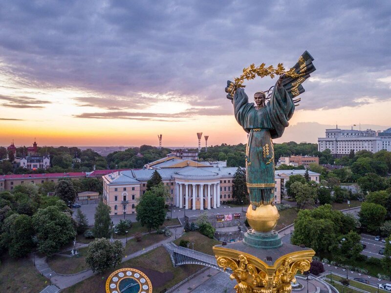 Kiew, Ukraine – Mai 2018: Denkmal der Unabhängigkeit der Ukraine in Kiew. Historische Sehenswürdigkeiten der Ukraine. – Bild: Shutterstock /​ MaxxjaNe /​ Editorial use only