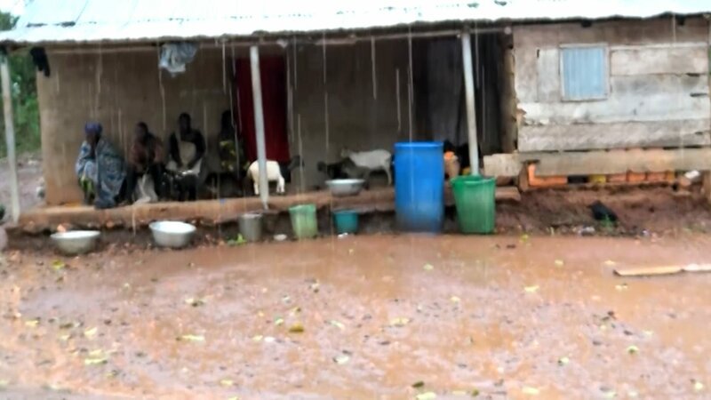 Regenfall in Togo. – Bild: ORF / D5 Produktion Regenfall in Togo. – Bild: ORF / D5 Produktion