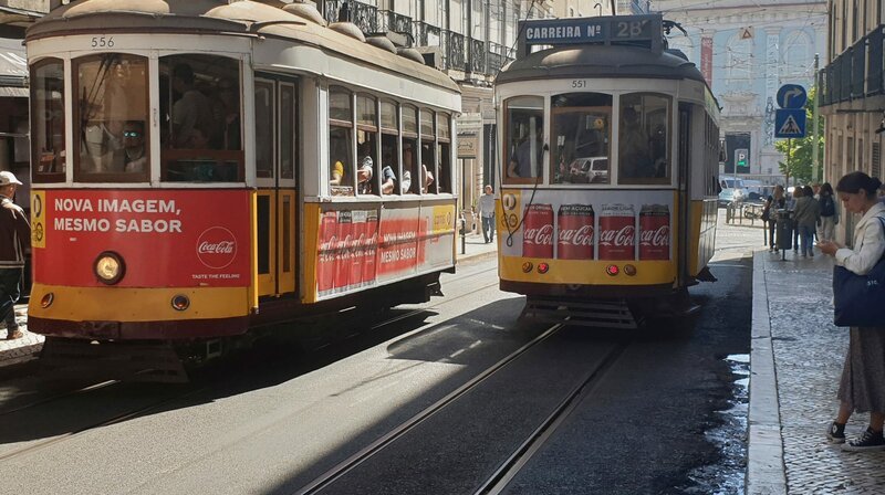 Trams in Lissabon. – Bild: ZDF und HR/Katja Devaux. Trams in Lissabon. – Bild: ZDF und HR/Katja Devaux.