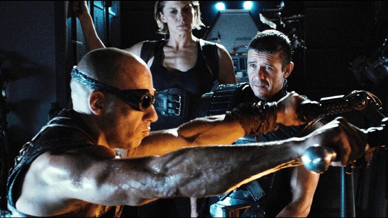 Riddick - Überleben ist seine Rache – Bild: RTL /​ Universal Pictures Die Verwendung des Materials von RTL Deutschland ist nur zur redaktionellen Berichterstattung im Zusammenhang mit der Sendung unter Angabe der Credits/​Quellenangabe und Beacht