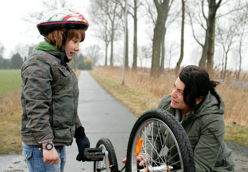 Haltet die Welt an – Bild: SWR/​Degeto/​Gordon A. Timpen