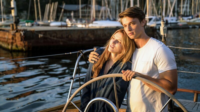 Katie (Bella Thorne) und Charlie (Patrick Schwarzenegger) – Bild: RTL Zwei Katie (Bella Thorne) und Charlie (Patrick Schwarzenegger) – Bild: RTL Zwei