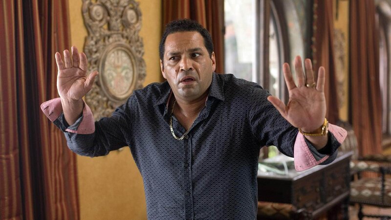 Miss Bodyguard - In High Heels auf der Flucht – Bild: RTL /​ © 2015 WARNER BROS