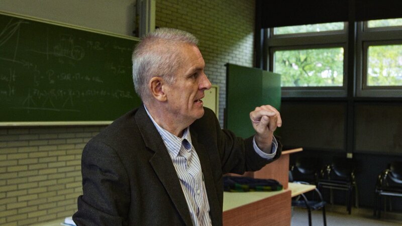 Walter Ötsch – Auch vor der eigenen Haustüre kann man Zukunft gestalten. – Bild: ORF/​Geyrhalterfilm