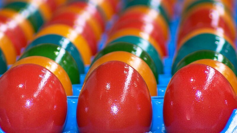 Bunte Ostereier. – Bild: ORF